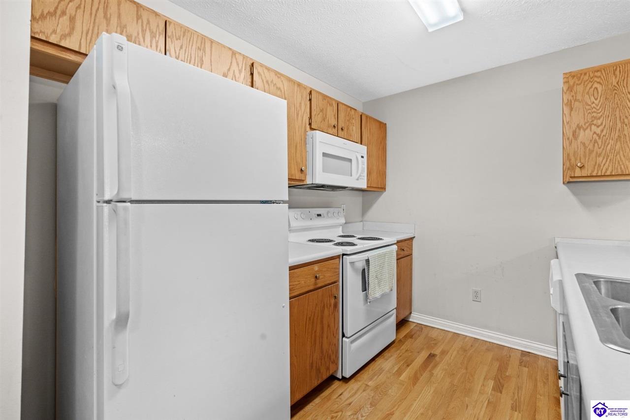 Listing Picture 100 A Almondwood Circle Elizabethtown, KY 42701 MLS HK25001089