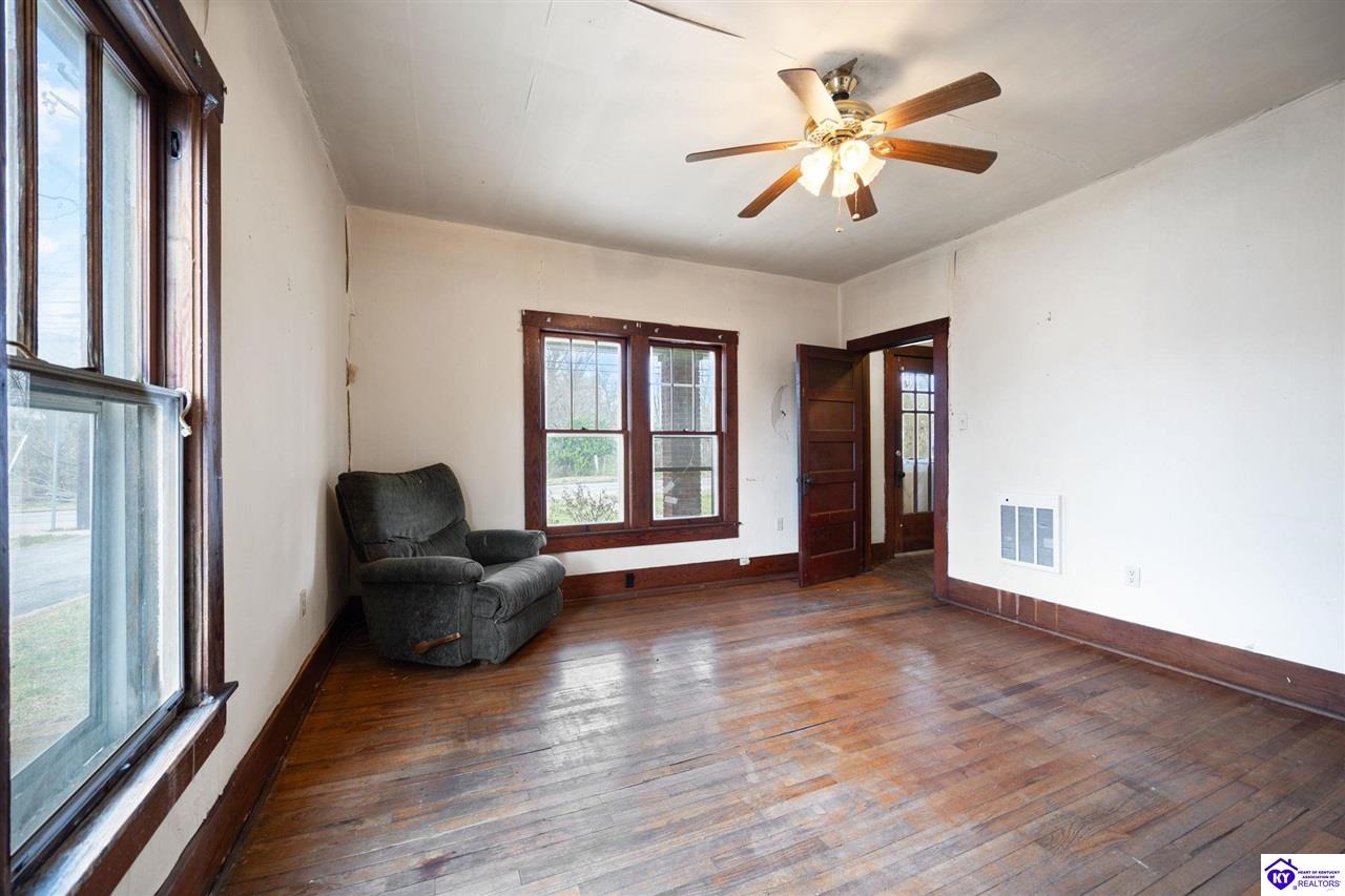 Listing Picture 2750 N Jackson Highway Canmer, KY 42722 MLS HK25001094