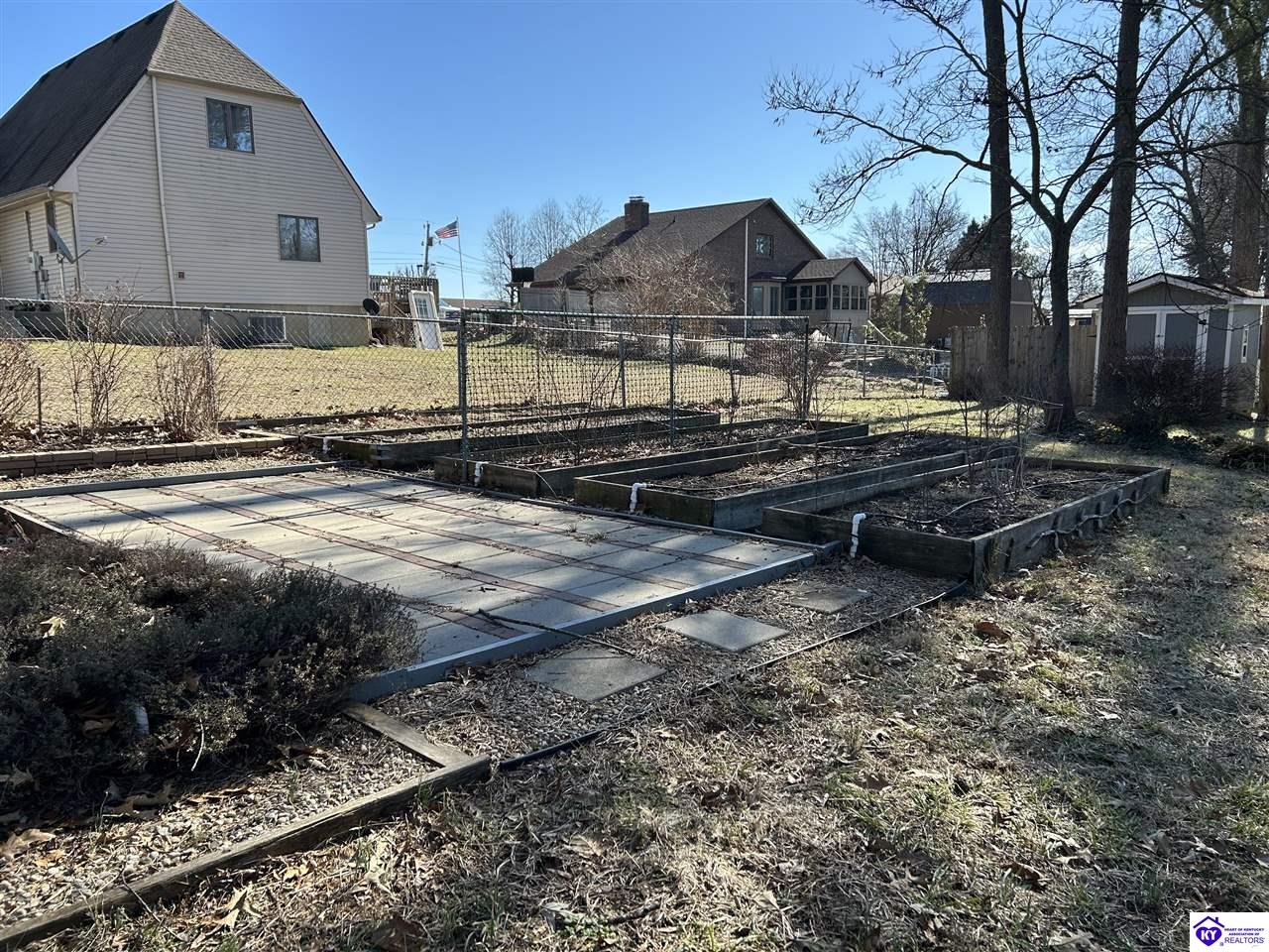305 Redbud Drive Elizabethtown, KY 42701 #1