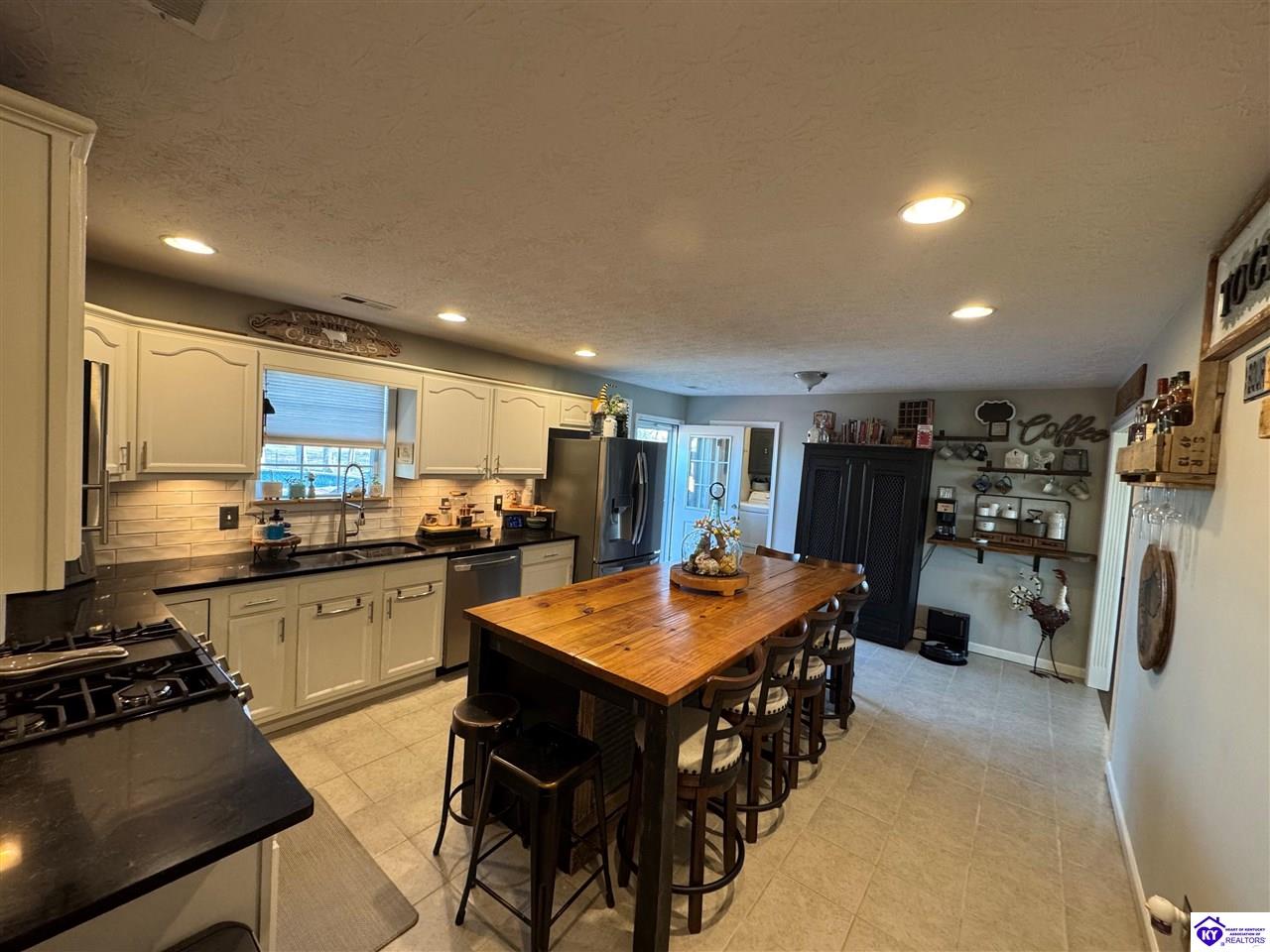 Listing Picture 197 Evening Star Court Elizabethtown, KY 42701 MLS HK25001229