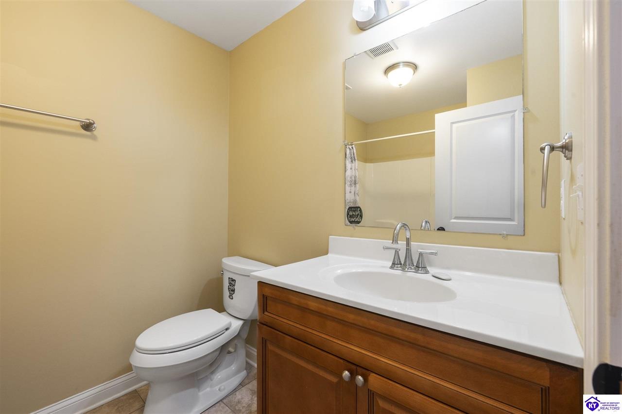 Listing Picture 113 A Little Oak Court Elizabethtown, KY 42701 MLS HK25001243