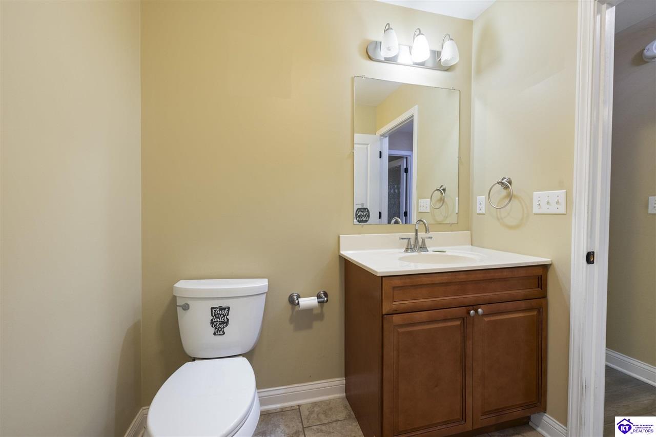 Listing Picture 113 A Little Oak Court Elizabethtown, KY 42701 MLS HK25001243