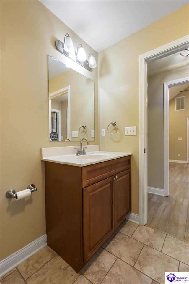 Listing Picture 113 A Little Oak Court Elizabethtown, KY 42701 MLS HK25001243