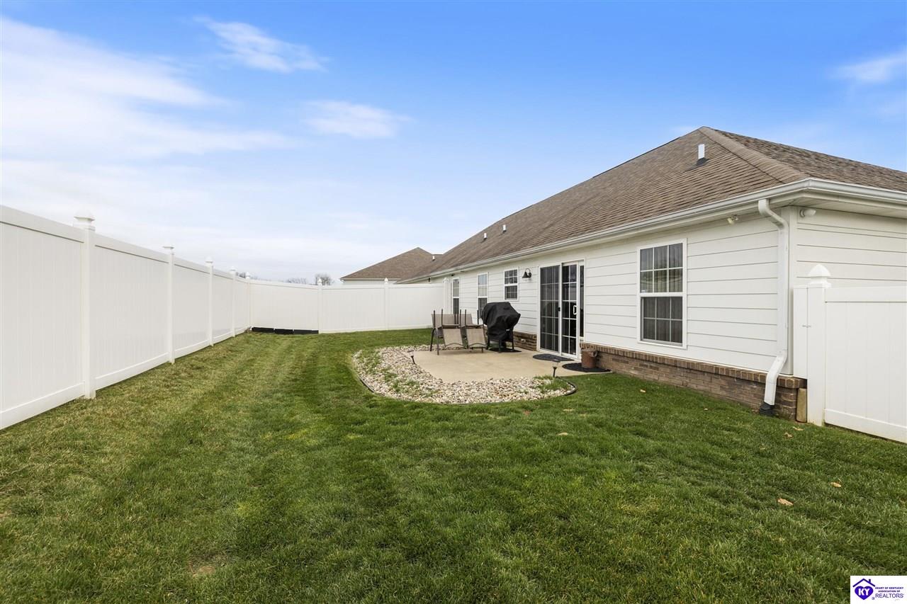 Listing Picture 113 A Little Oak Court Elizabethtown, KY 42701 MLS HK25001243