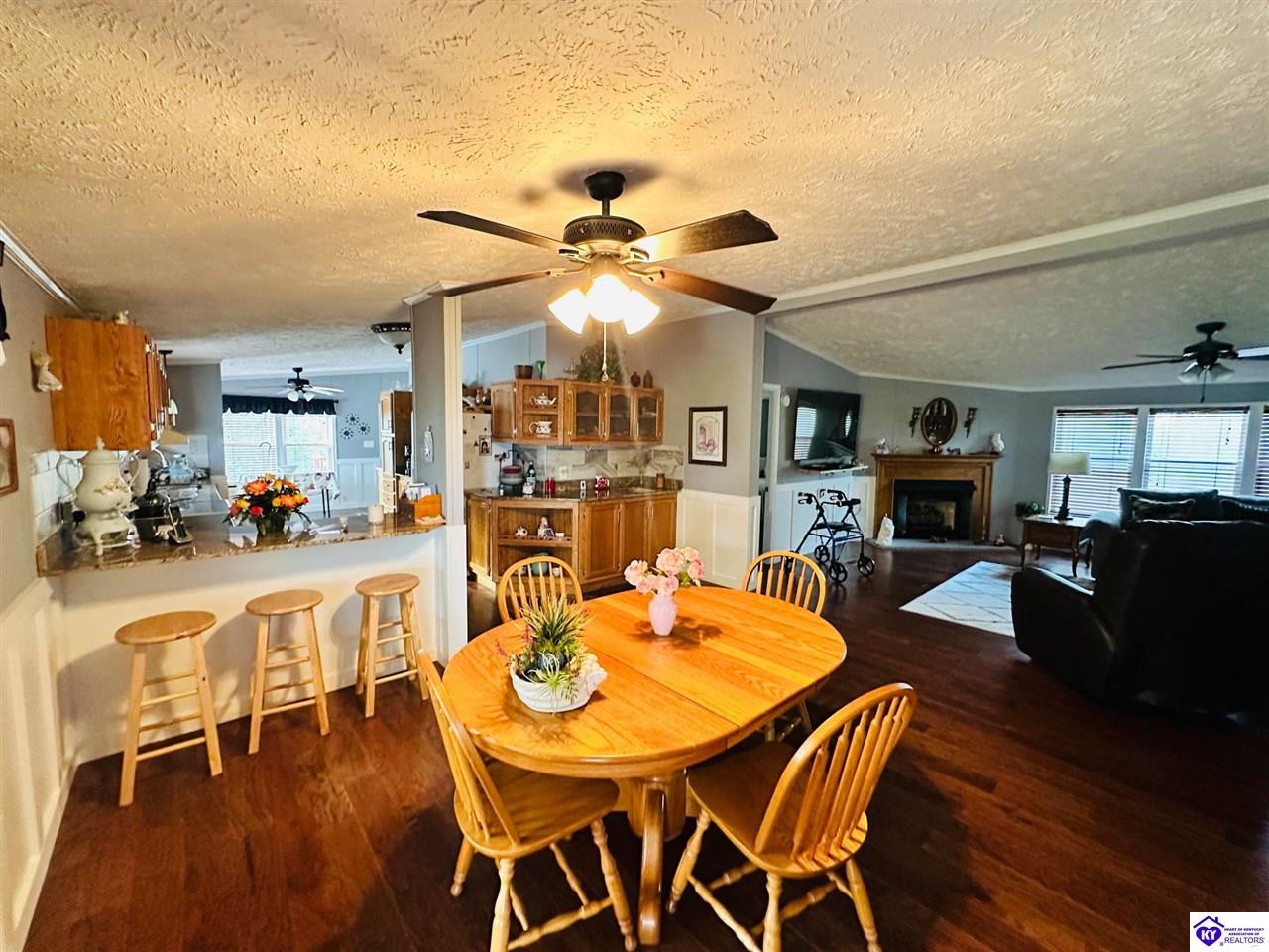 Listing Picture 588 Sleepy Hollow Circle Clarkson, KY 42726 MLS HK25001257