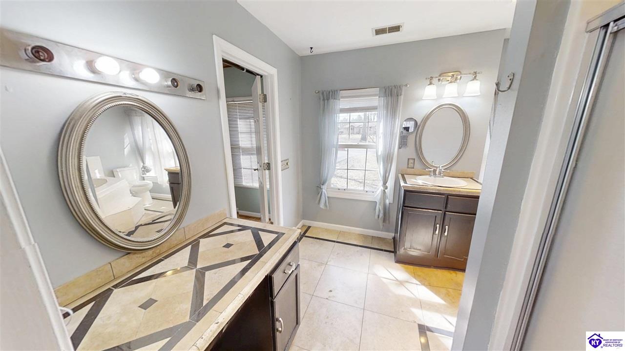 Listing Picture 164 Poplar Trace Elizabethtown, KY 42701 MLS HK25001267