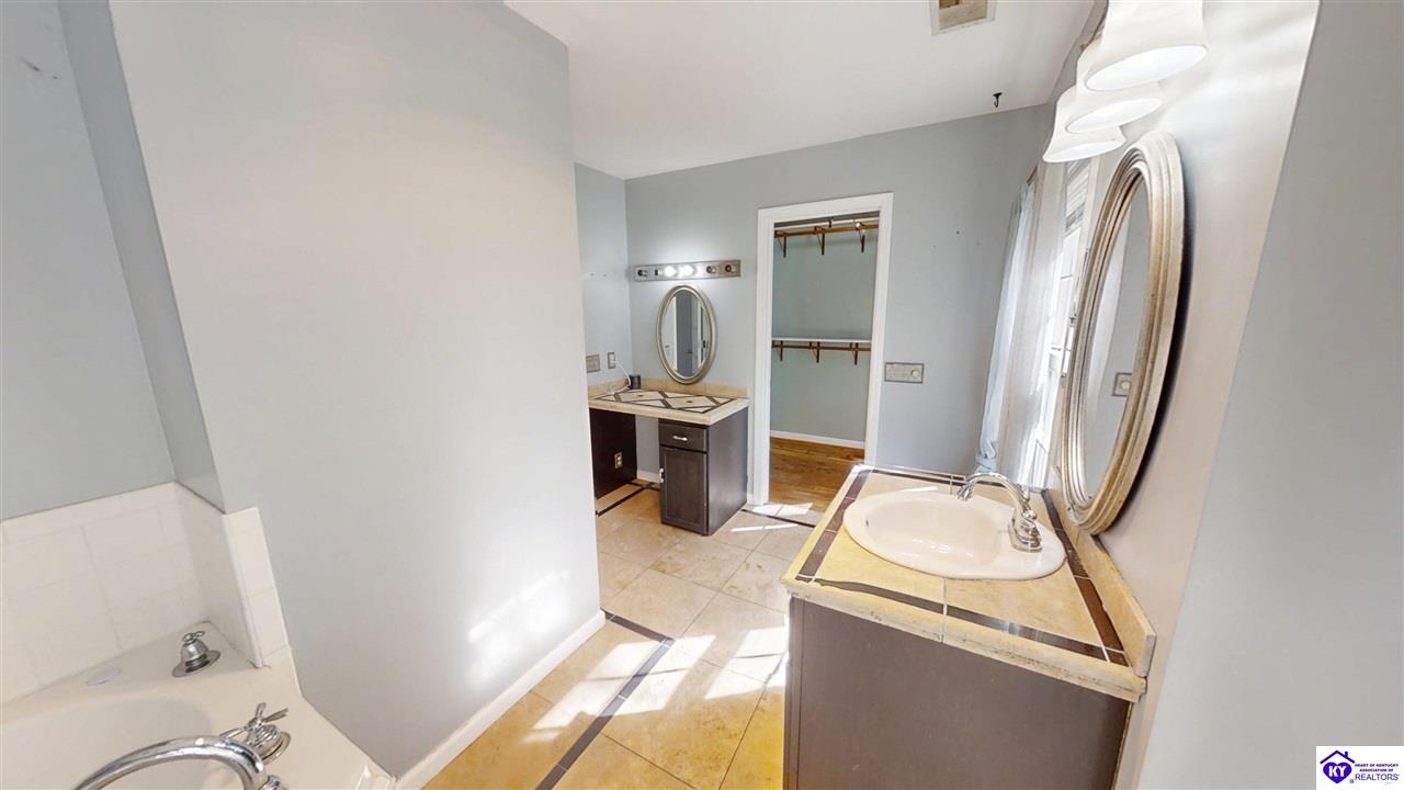 Listing Picture 164 Poplar Trace Elizabethtown, KY 42701 MLS HK25001267