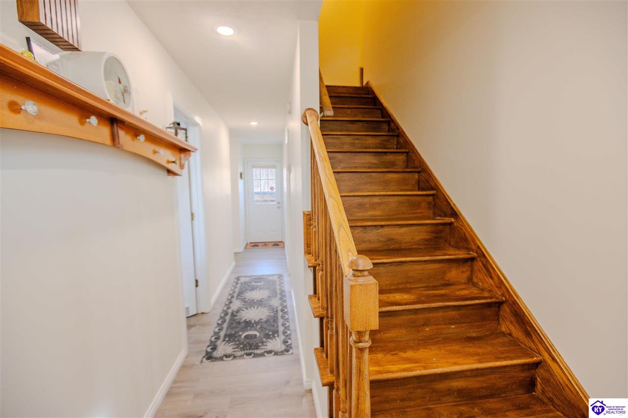 Listing Picture 6600 Valley Creek Road Elizabethtown, KY 42701 MLS HK25001268