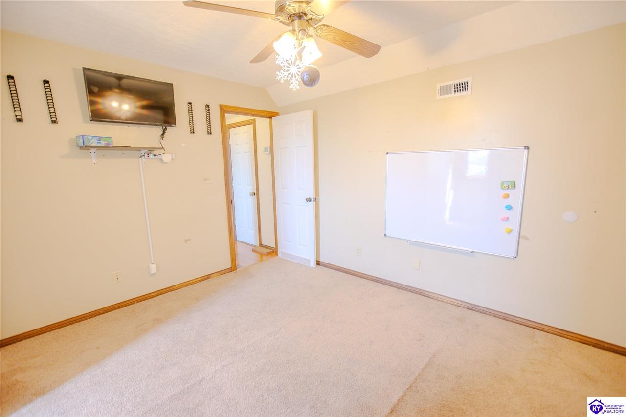 Listing Picture 6600 Valley Creek Road Elizabethtown, KY 42701 MLS HK25001268