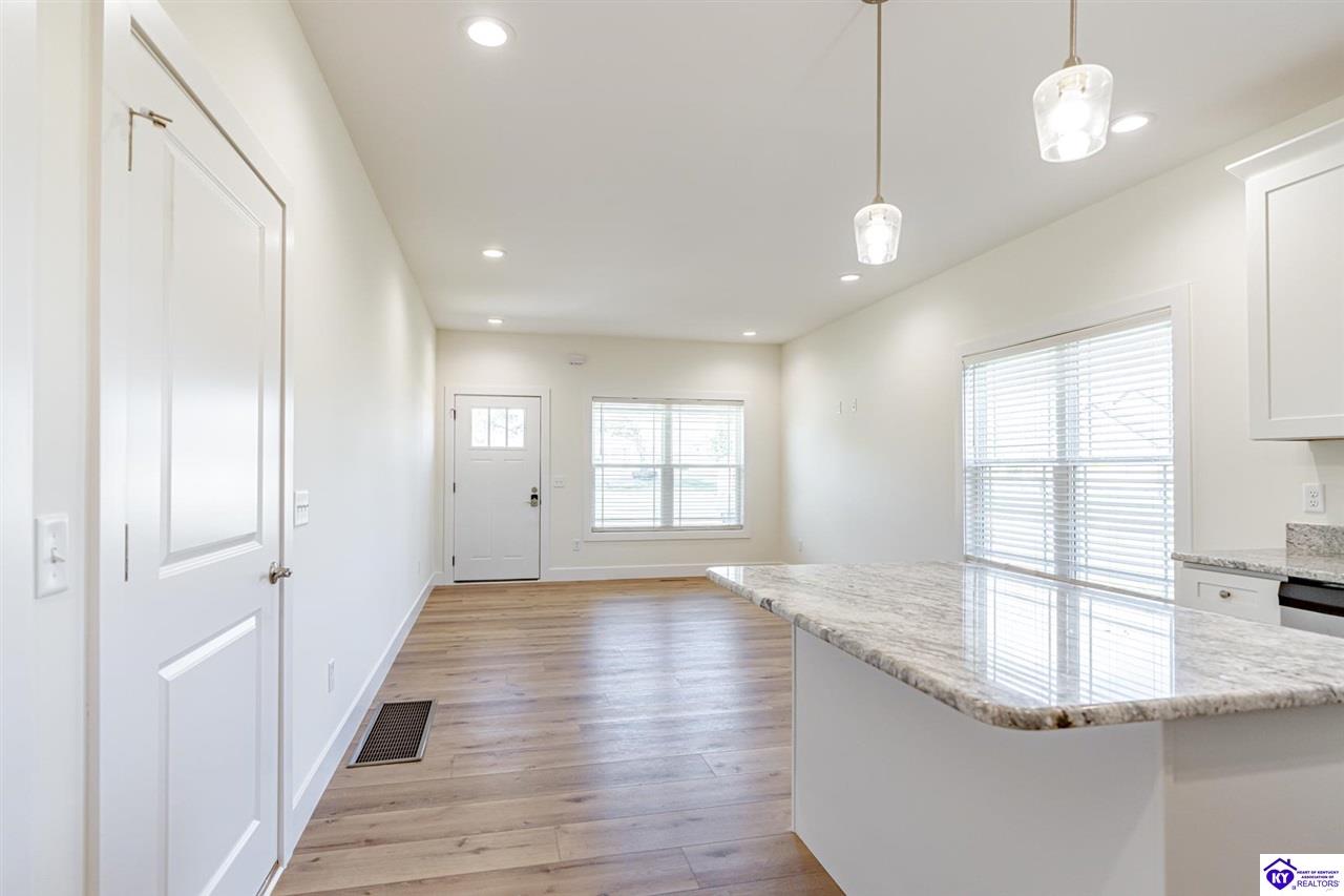 Listing Picture 96/98 Plumpurdy Drive Hodgenville, KY 42748 MLS HK25001295