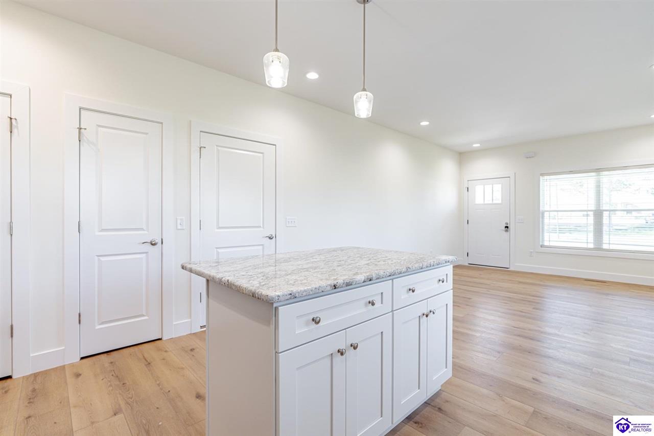 Listing Picture 96/98 Plumpurdy Drive Hodgenville, KY 42748 MLS HK25001295