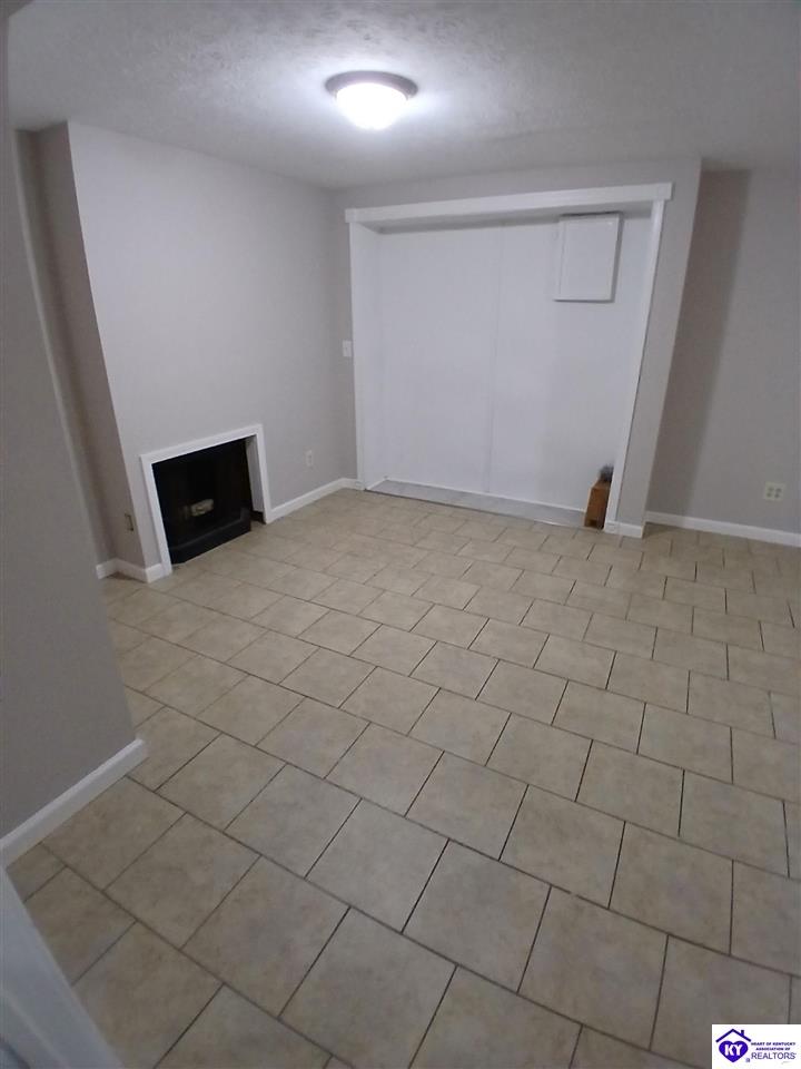 Listing Picture 423 Franklin Avenue Elizabethtown, KY 42701 MLS HK25001342