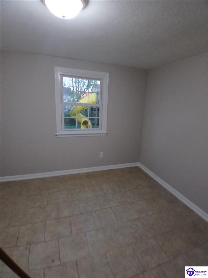 Listing Picture 423 Franklin Avenue Elizabethtown, KY 42701 MLS HK25001342