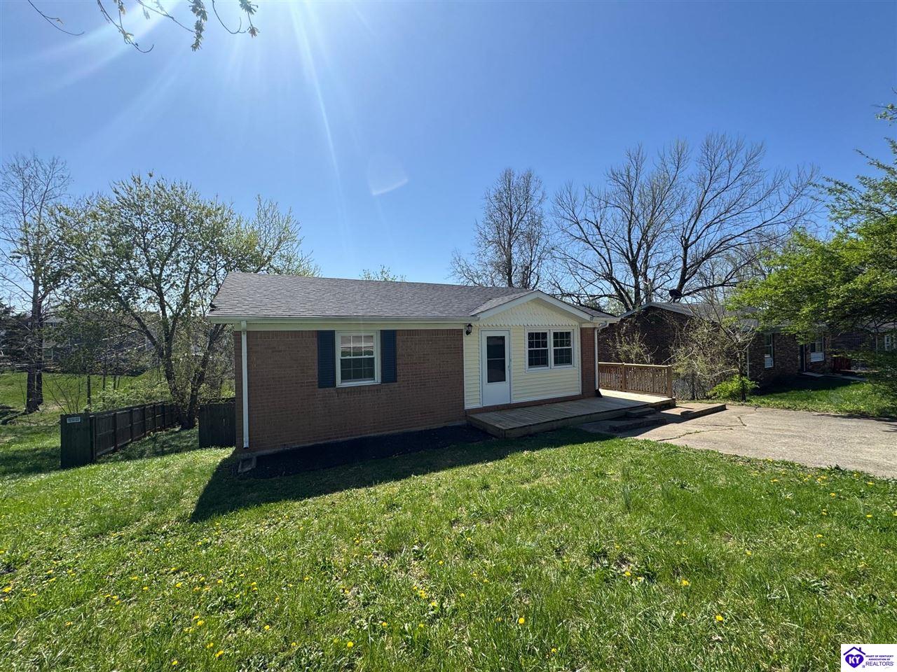 Listing Picture 423 Franklin Avenue Elizabethtown, KY 42701 MLS HK25001342