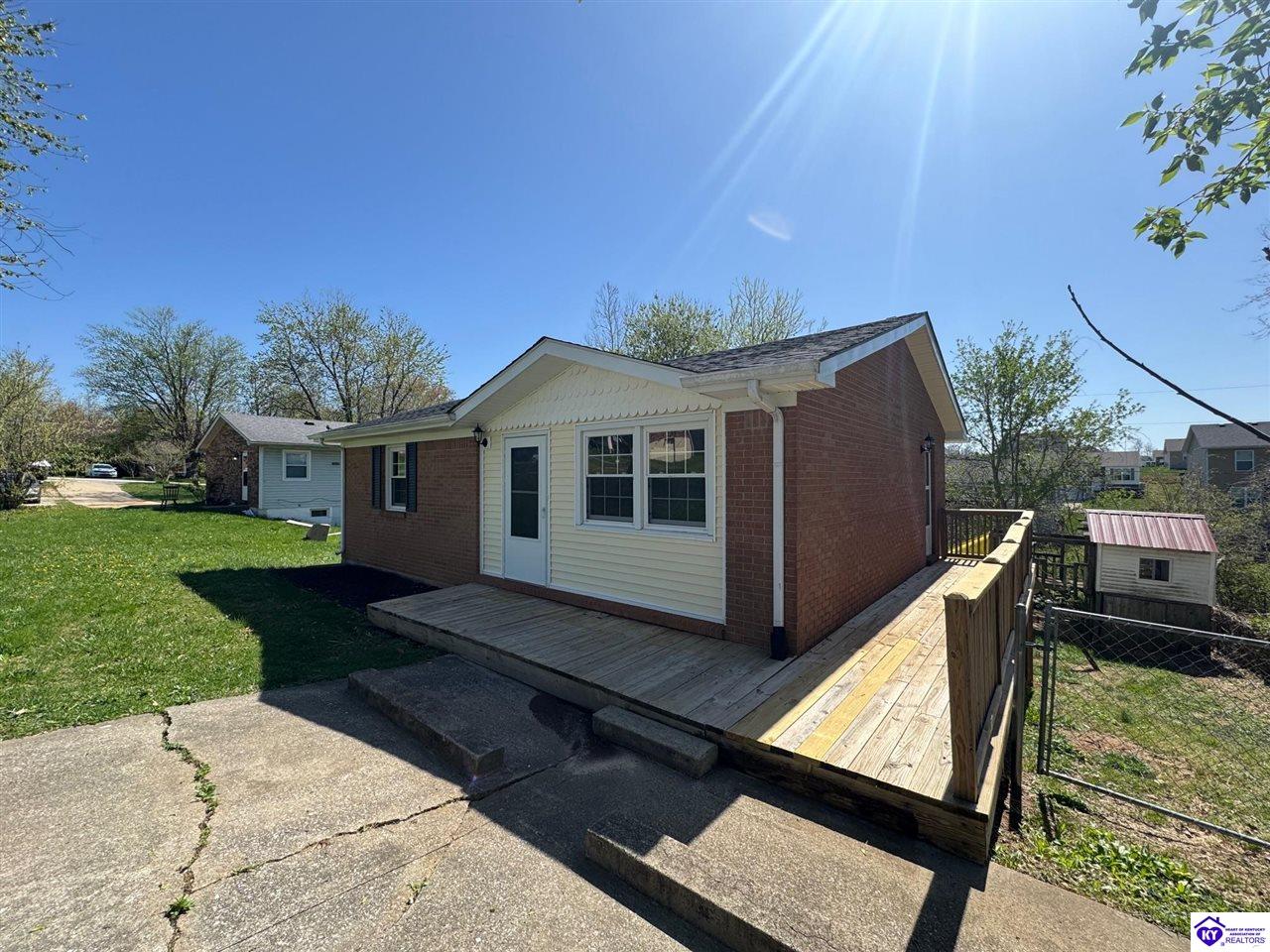 Listing Picture 423 Franklin Avenue Elizabethtown, KY 42701 MLS HK25001342