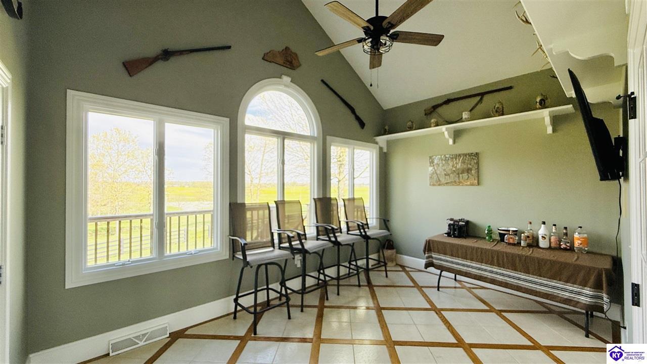 Listing Picture 4070 New Columbia Road Campbellsville, KY 42718 MLS HK25001345