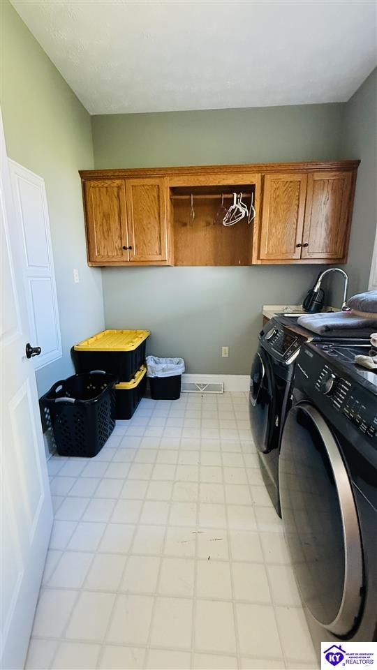 Listing Picture 4070 New Columbia Road Campbellsville, KY 42718 MLS HK25001345