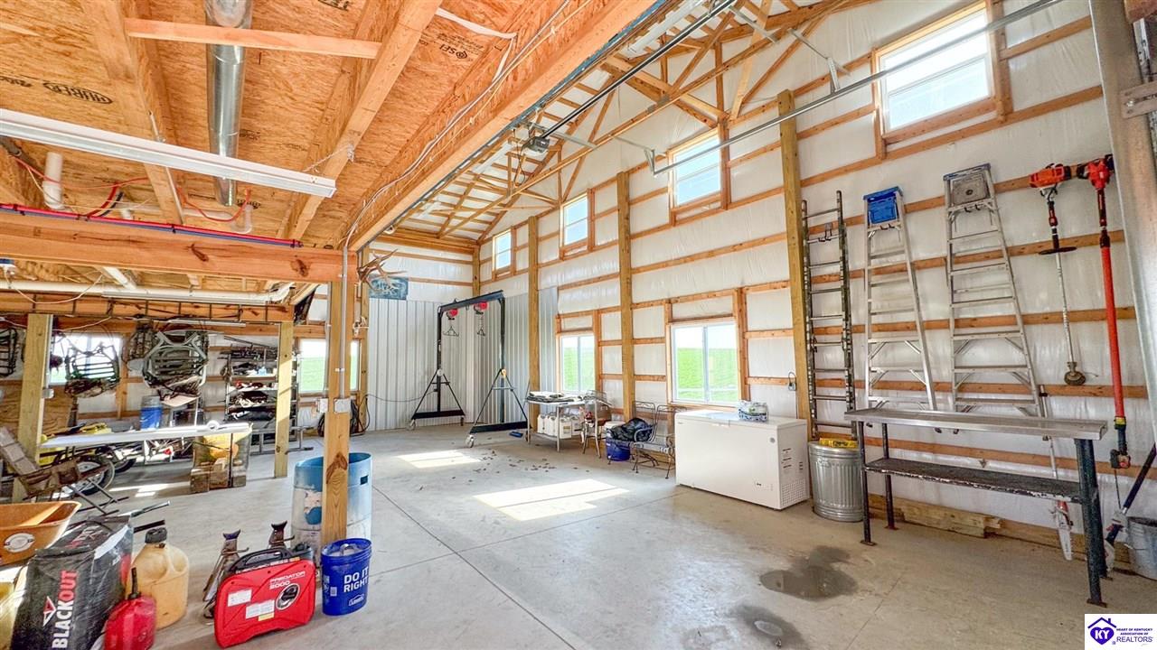 Listing Picture 4070 New Columbia Road Campbellsville, KY 42718 MLS HK25001345