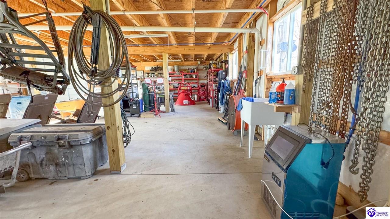 Listing Picture 4070 New Columbia Road Campbellsville, KY 42718 MLS HK25001345