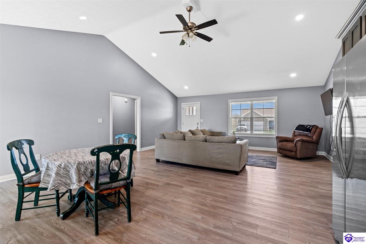 Listing Picture 416 Turnberry Court Vine Grove, KY 40175 MLS HK25001380