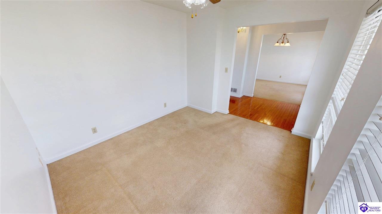 Listing Picture 401 Turnberry Way Elizabethtown, KY 42701 MLS HK25001416