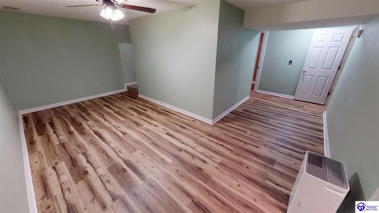 Listing Picture 401 Turnberry Way Elizabethtown, KY 42701 MLS HK25001416