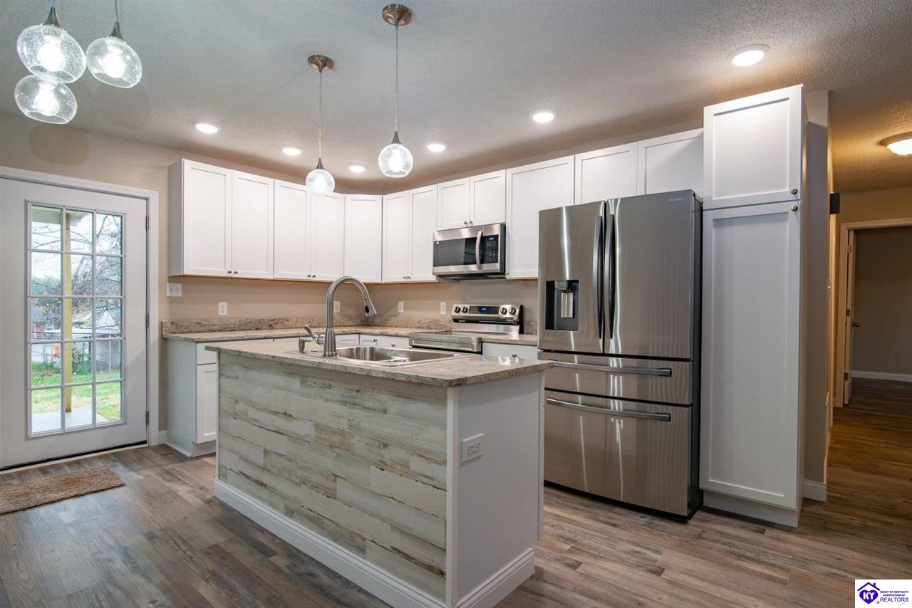 Listing Picture 115 Hickory Hill Drive Elizabethtown, KY 42701 MLS HK25001418