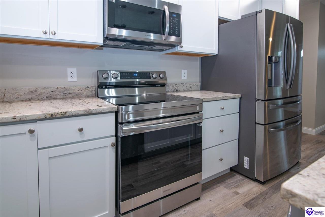 Listing Picture 115 Hickory Hill Drive Elizabethtown, KY 42701 MLS HK25001418