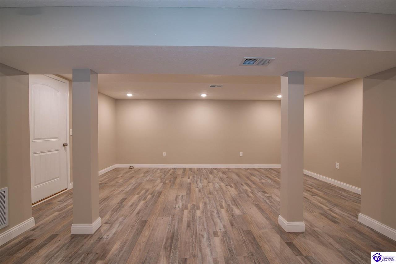 Listing Picture 115 Hickory Hill Drive Elizabethtown, KY 42701 MLS HK25001418