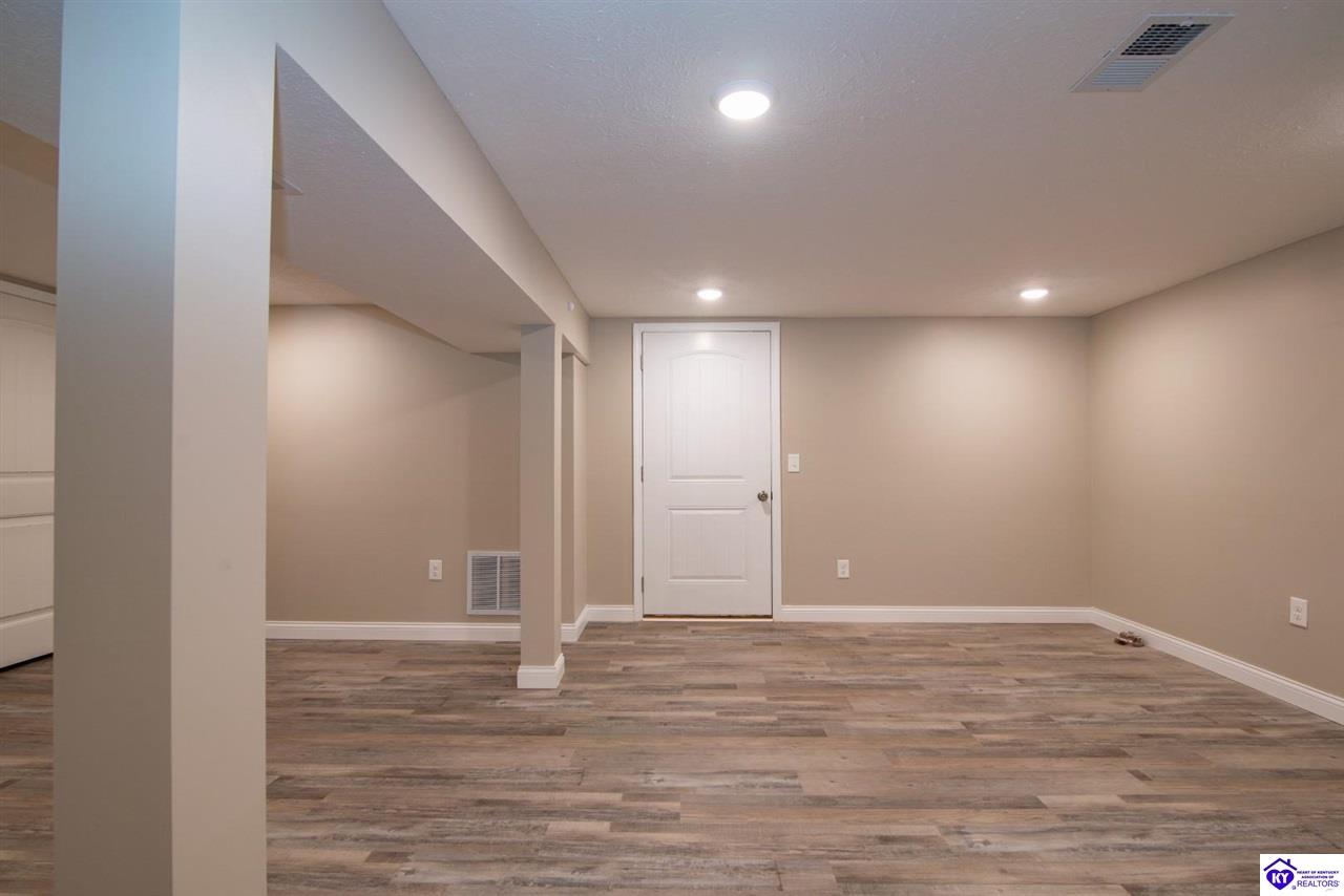 Listing Picture 115 Hickory Hill Drive Elizabethtown, KY 42701 MLS HK25001418