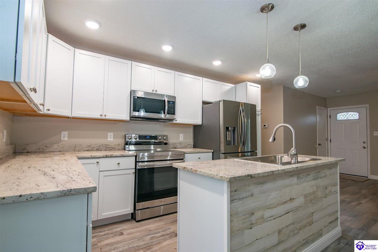 Listing Picture 115 Hickory Hill Drive Elizabethtown, KY 42701 MLS HK25001418