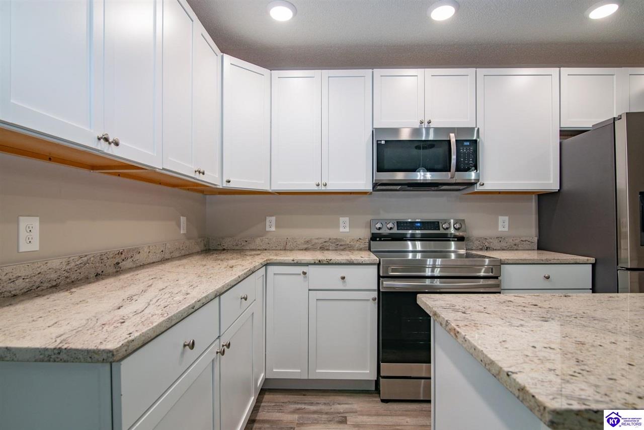 Listing Picture 115 Hickory Hill Drive Elizabethtown, KY 42701 MLS HK25001418