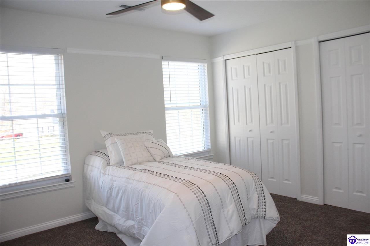 Listing Picture 5185 Shepherdsville Road Elizabethtown, KY 42701 MLS HK25001421