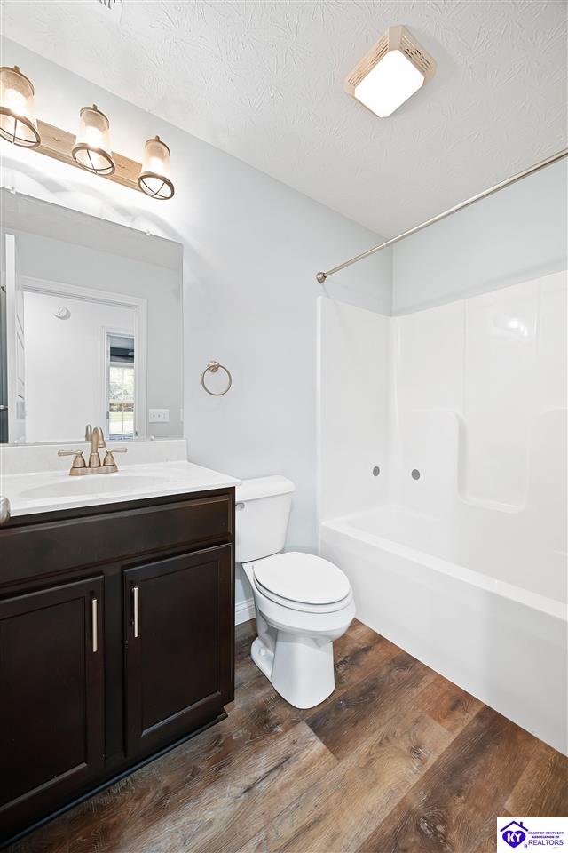 Listing Picture 102 W Warfield Street Elizabethtown, KY 42701 MLS HK25001471