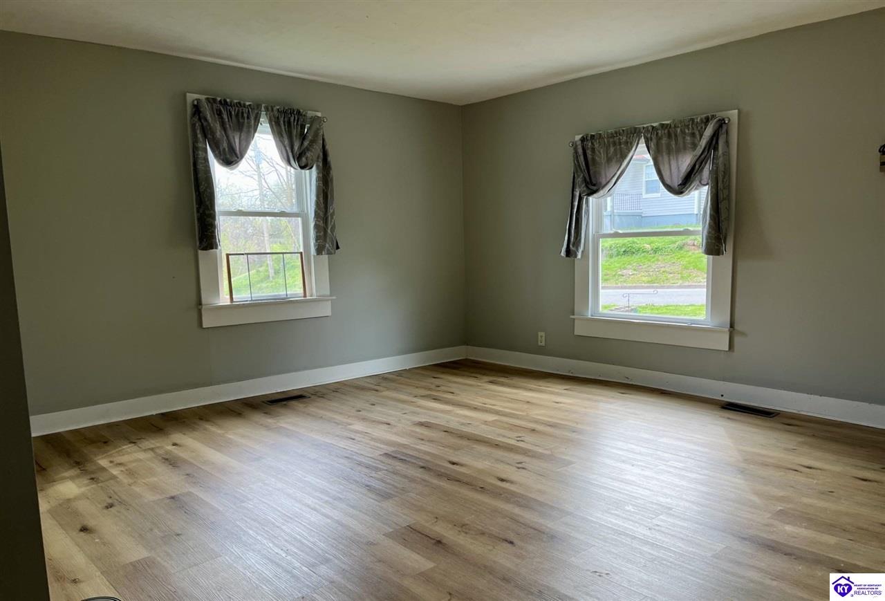 Listing Picture 319 N 1st Street Bardstown, KY 40004 MLS HK25001495