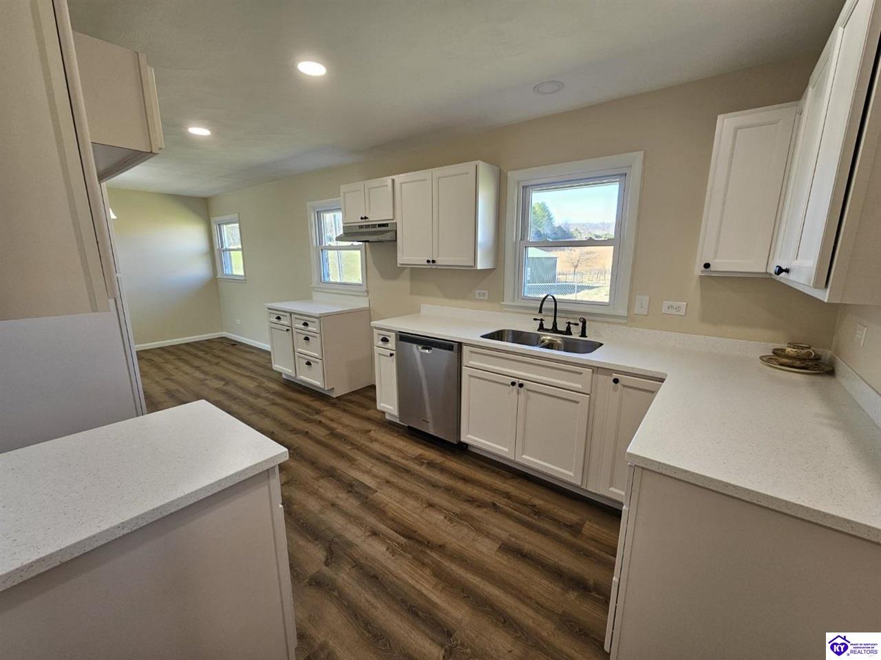 Listing Picture 5125 Hammonsville Road Bonnieville, KY 42713 MLS HK25001522