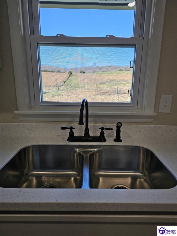 Listing Picture 5125 Hammonsville Road Bonnieville, KY 42713 MLS HK25001522