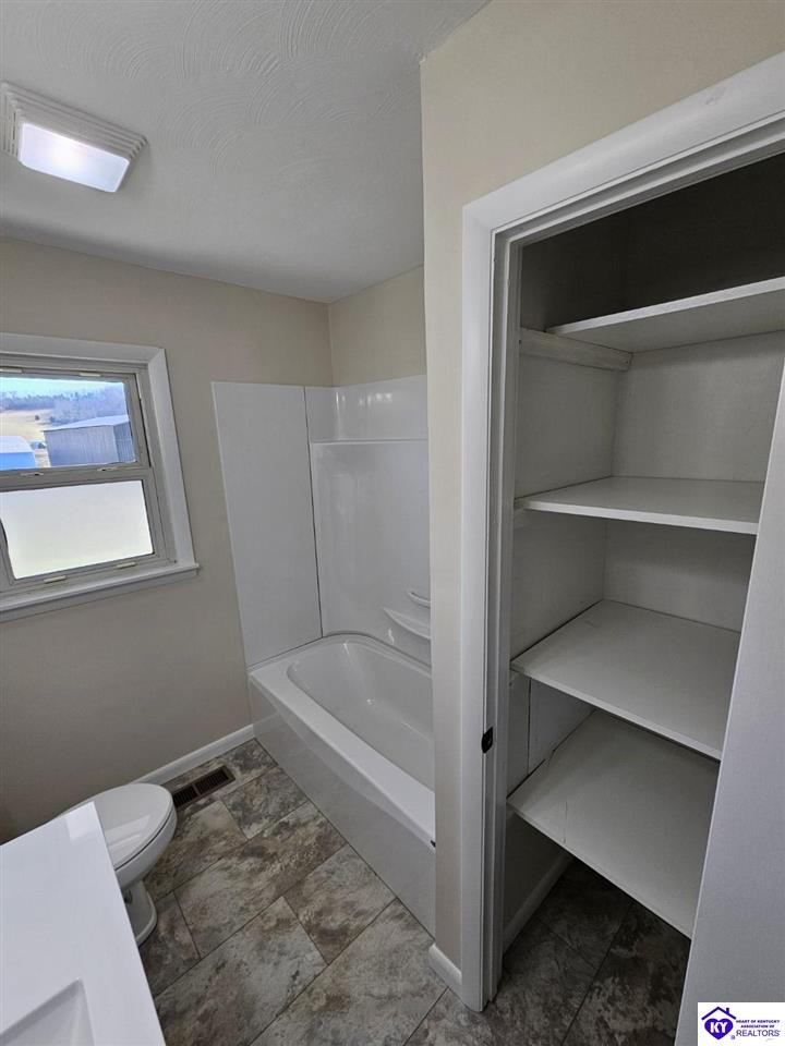 Listing Picture 5125 Hammonsville Road Bonnieville, KY 42713 MLS HK25001522