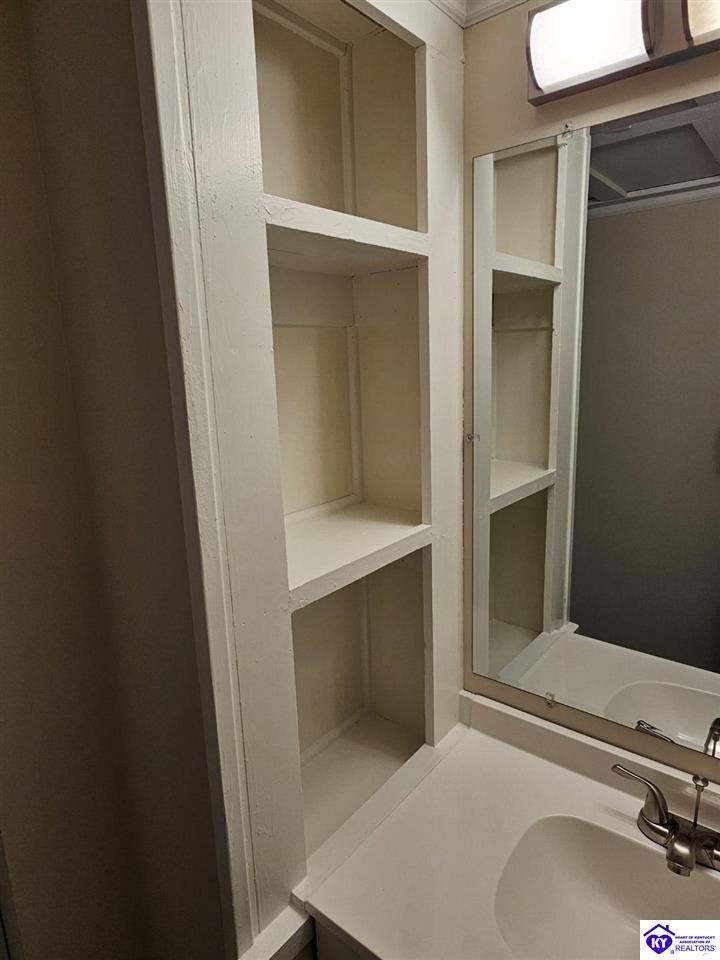 Listing Picture 5125 Hammonsville Road Bonnieville, KY 42713 MLS HK25001522