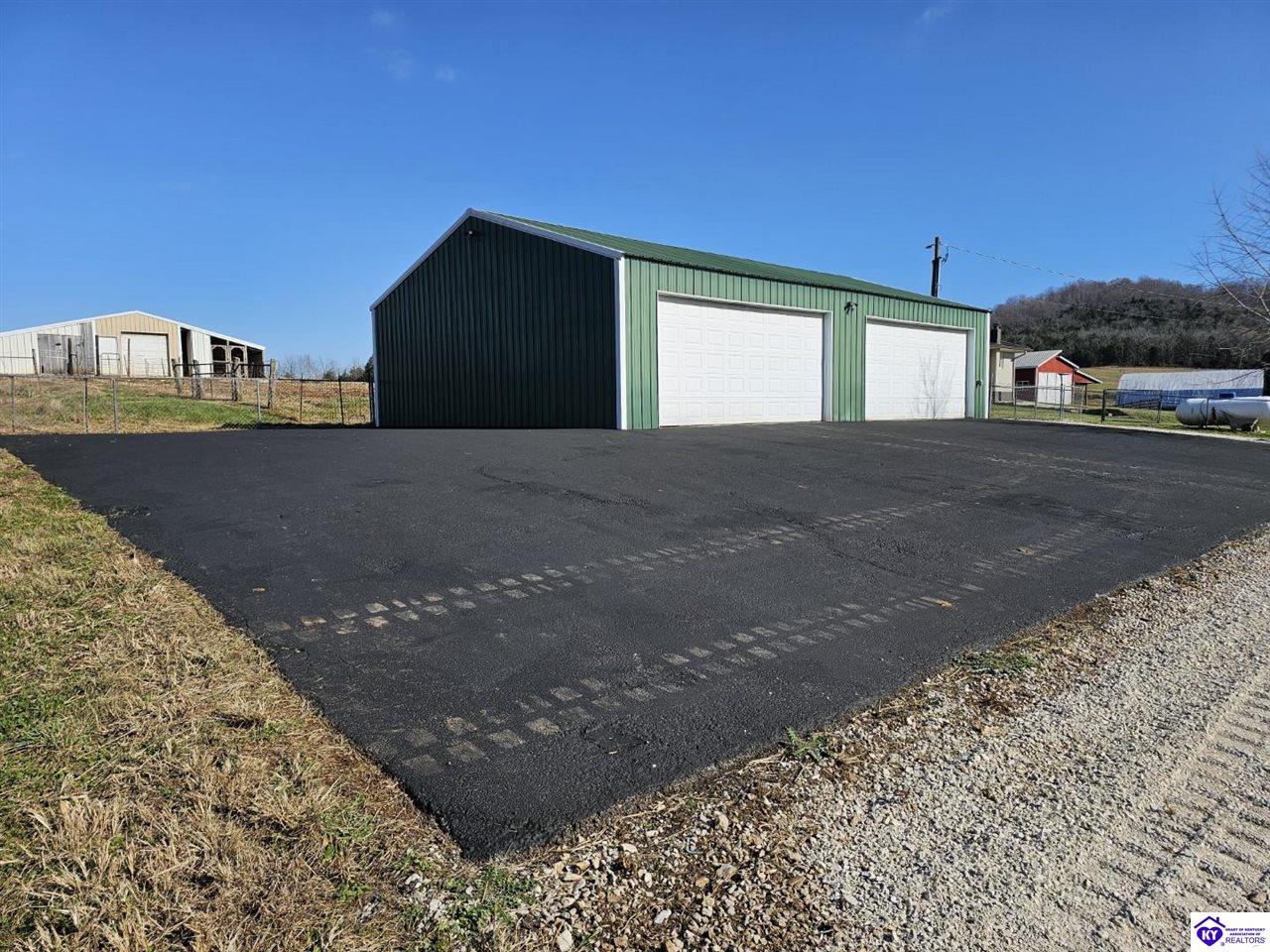 Listing Picture 5125 Hammonsville Road Bonnieville, KY 42713 MLS HK25001522