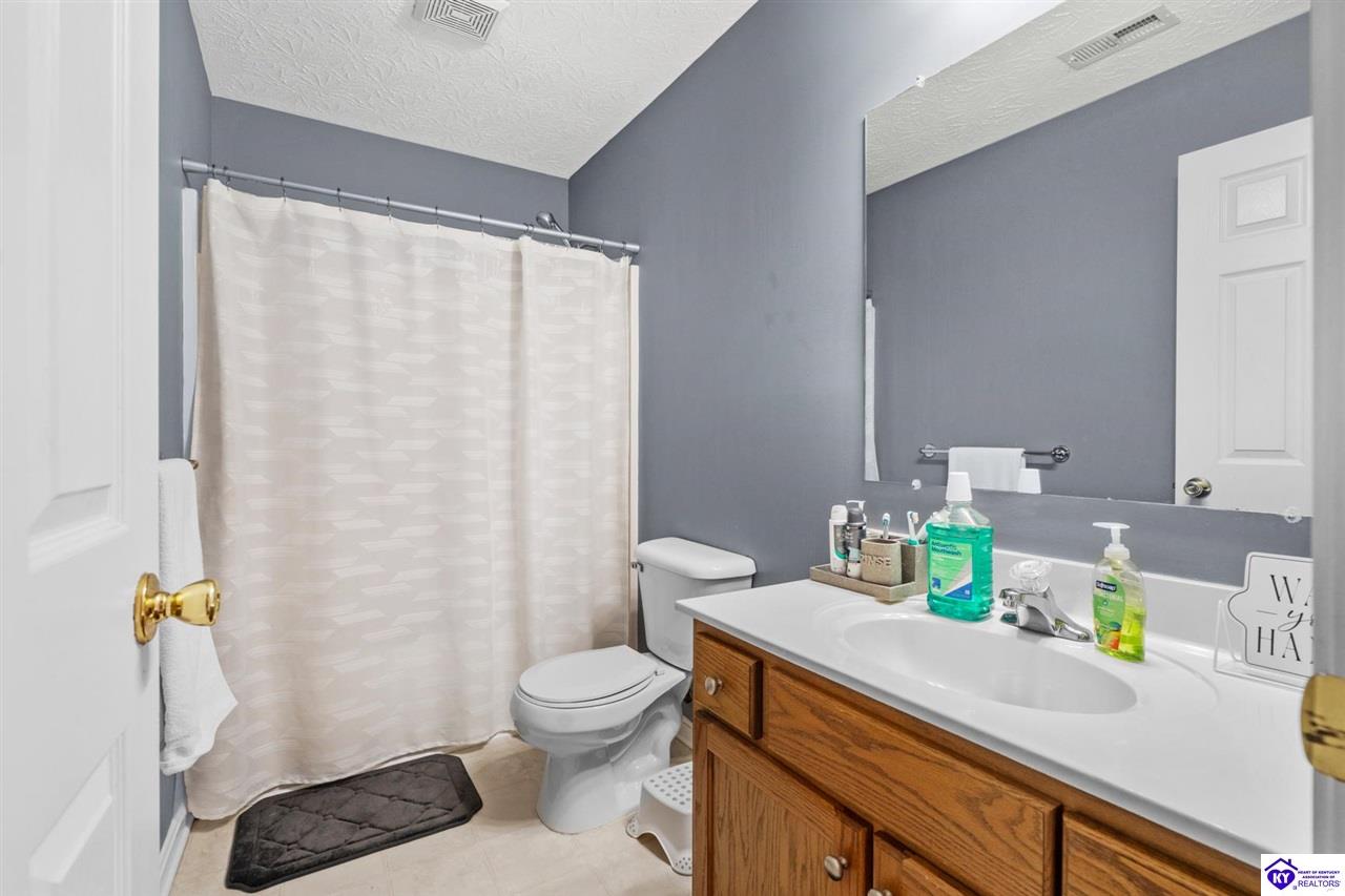 Listing Picture 306 Nicholas Ridge Drive Elizabethtown, KY 42701 MLS HK25001539