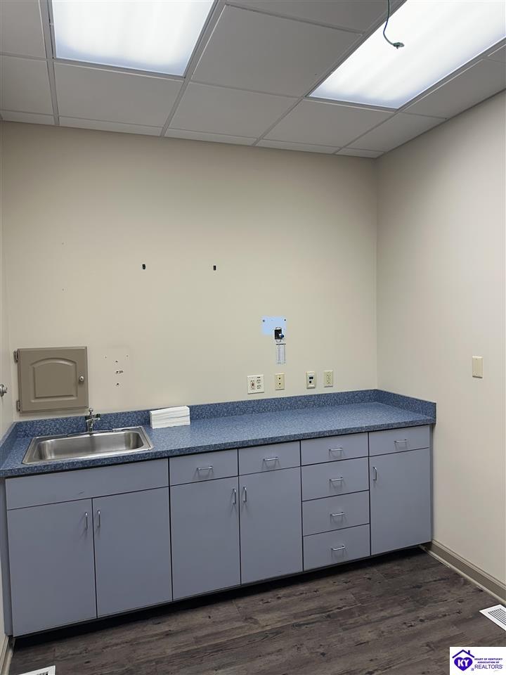 Listing Picture 584 Westport Road Elizabethtown, KY 42701 MLS HK25001544