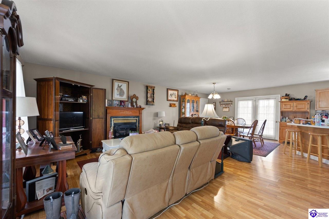 Listing Picture 1739 Wheeler Horton Road Munfordville, KY 42765 MLS HK25001545