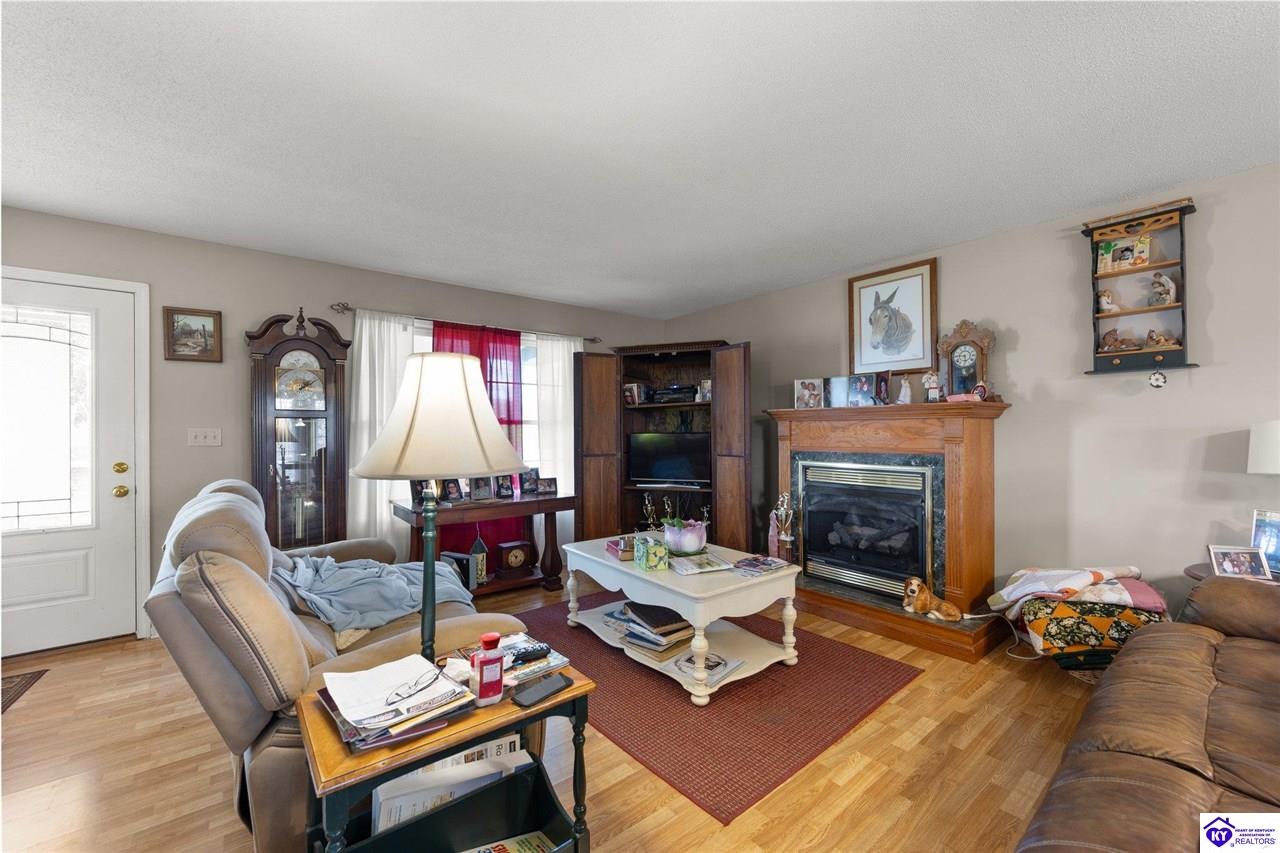 Listing Picture 1739 Wheeler Horton Road Munfordville, KY 42765 MLS HK25001545