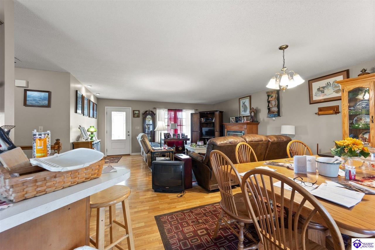 Listing Picture 1739 Wheeler Horton Road Munfordville, KY 42765 MLS HK25001545