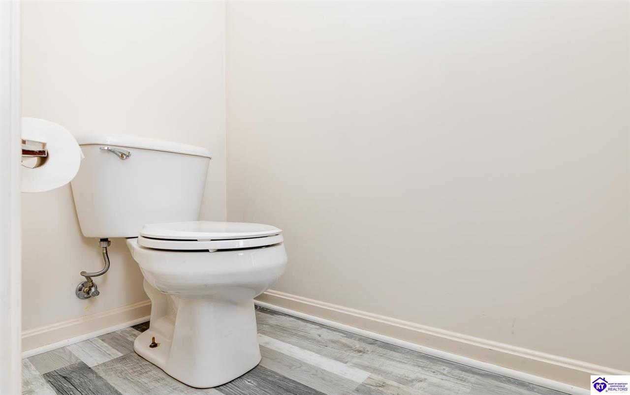 Listing Picture 10405 Leven Boulevard Louisville, KY 40229 MLS HK25001547