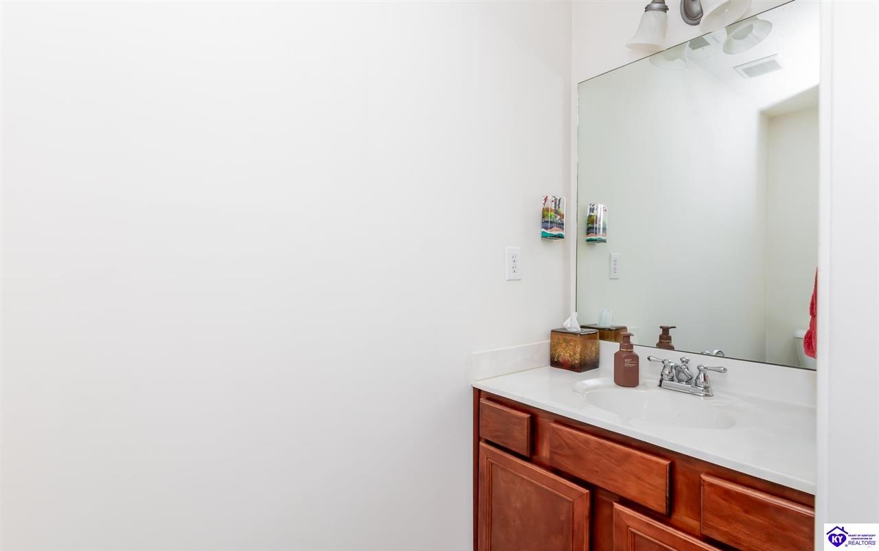 Listing Picture 10405 Leven Boulevard Louisville, KY 40229 MLS HK25001547