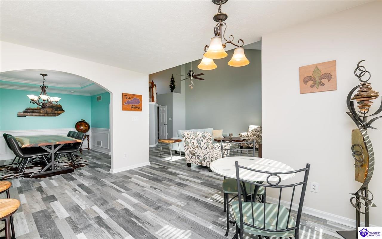 Listing Picture 10405 Leven Boulevard Louisville, KY 40229 MLS HK25001547