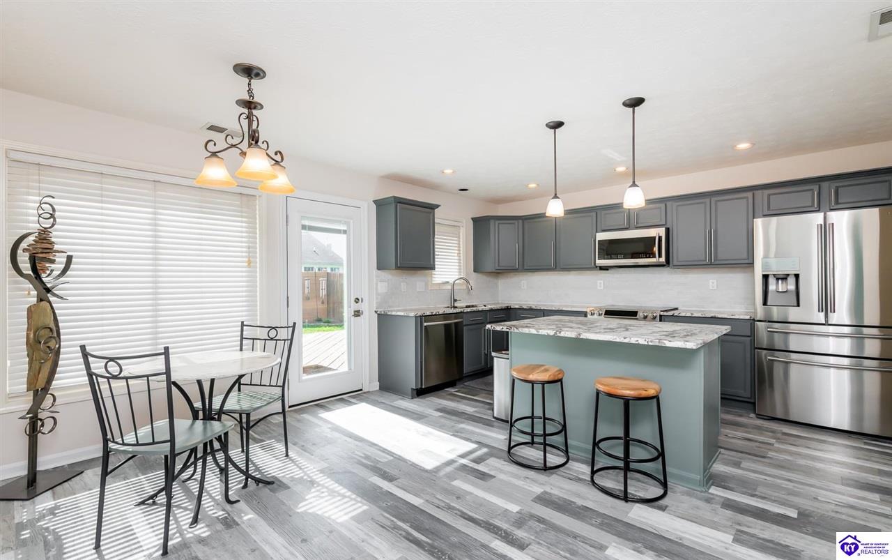 Listing Picture 10405 Leven Boulevard Louisville, KY 40229 MLS HK25001547