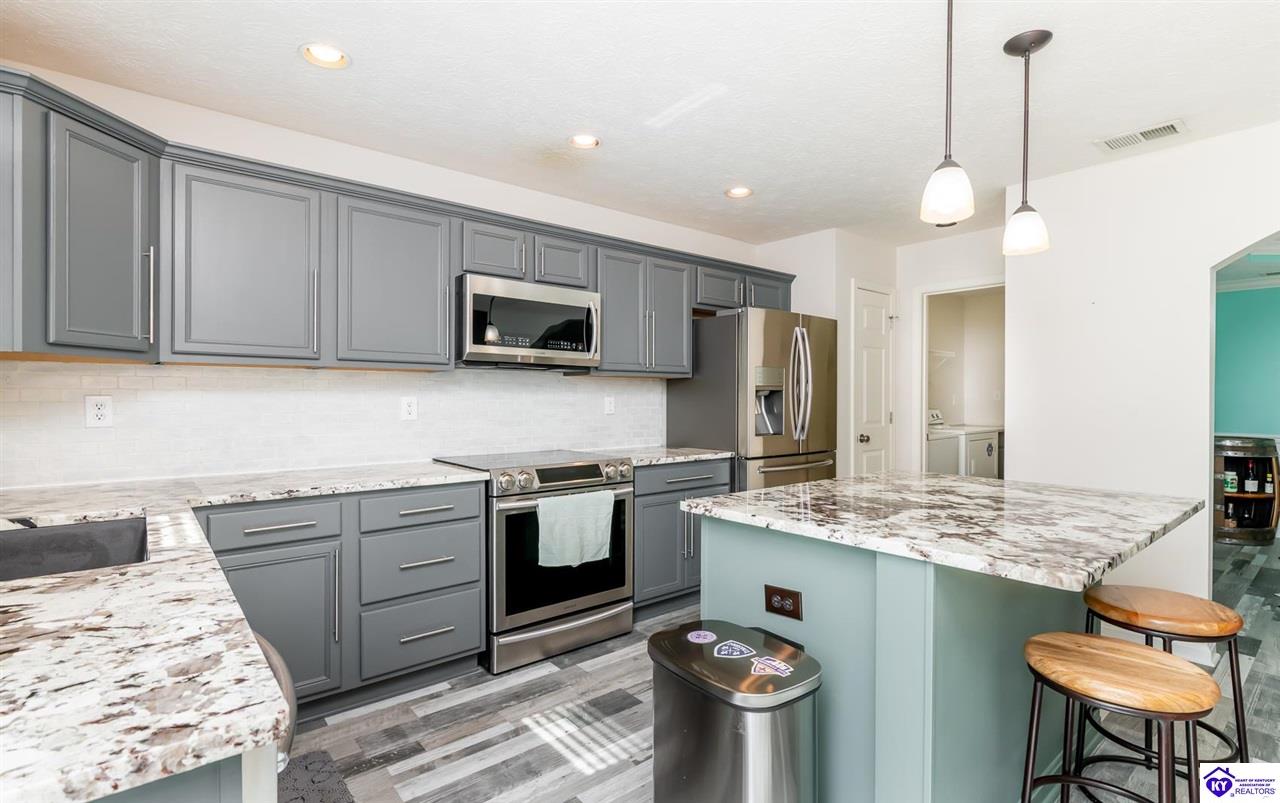 Listing Picture 10405 Leven Boulevard Louisville, KY 40229 MLS HK25001547